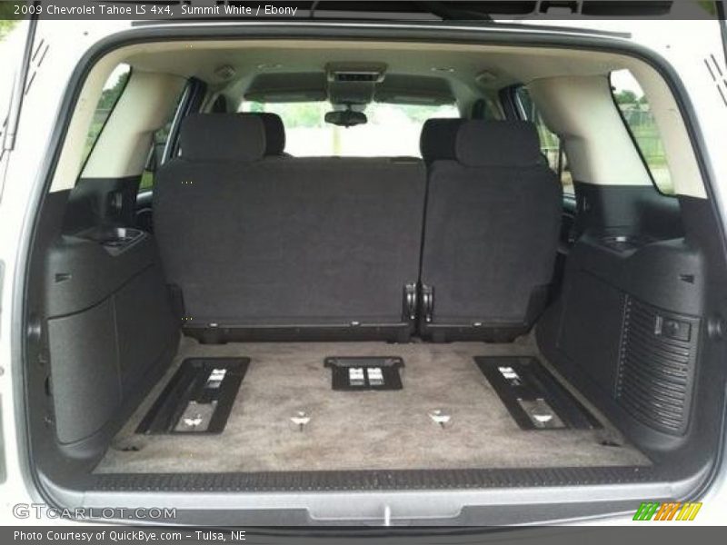 Summit White / Ebony 2009 Chevrolet Tahoe LS 4x4