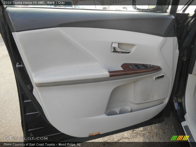 Black / Gray 2010 Toyota Venza V6 AWD