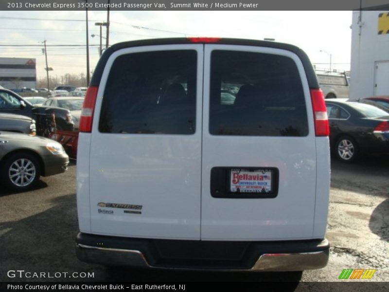 Summit White / Medium Pewter 2013 Chevrolet Express 3500 Extended Passenger Van