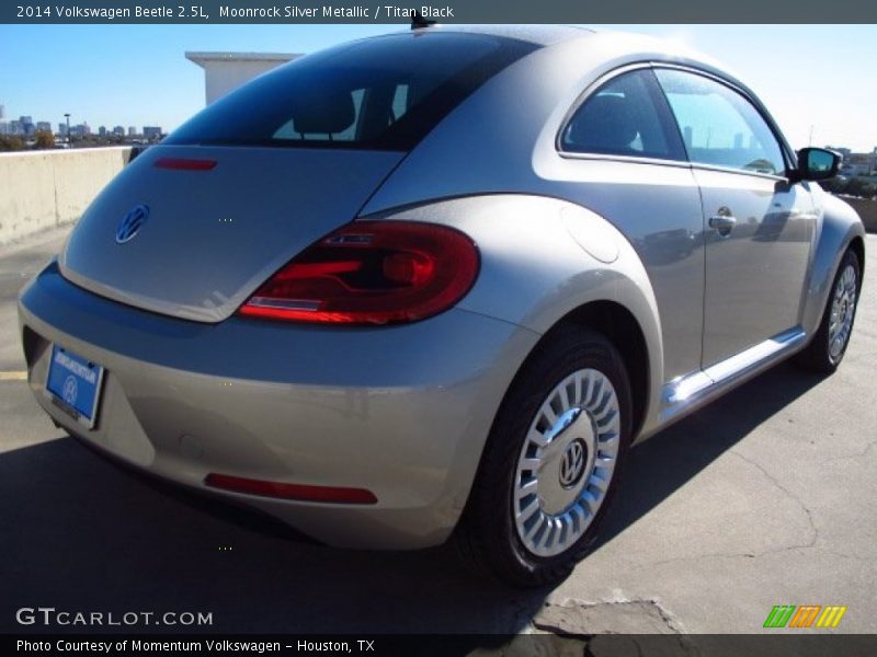 Moonrock Silver Metallic / Titan Black 2014 Volkswagen Beetle 2.5L