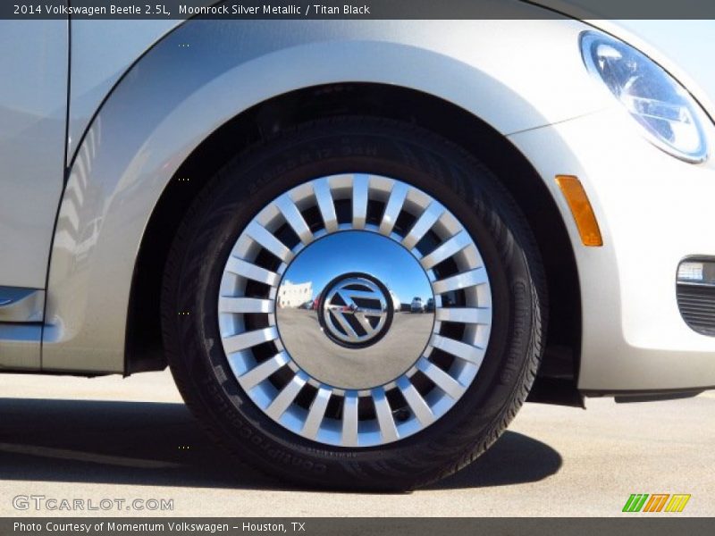 Moonrock Silver Metallic / Titan Black 2014 Volkswagen Beetle 2.5L