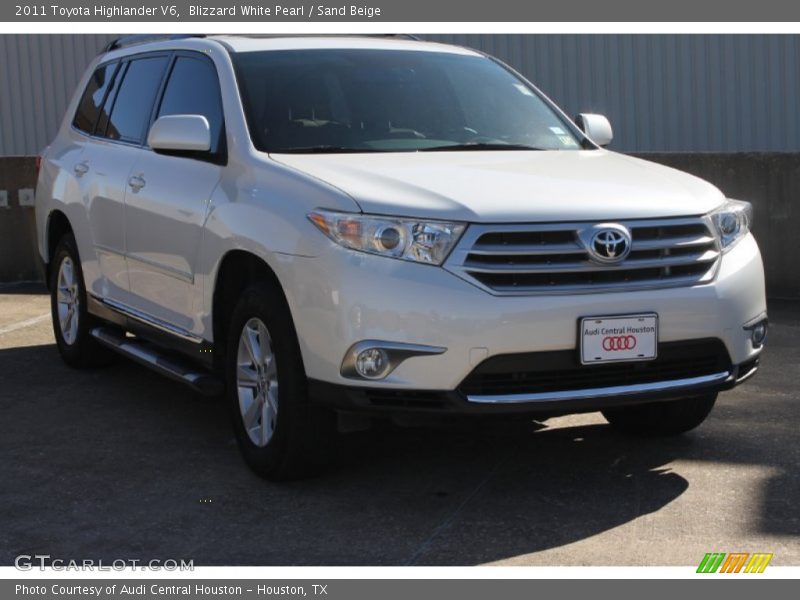 Blizzard White Pearl / Sand Beige 2011 Toyota Highlander V6