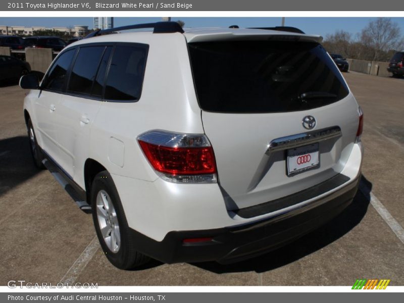 Blizzard White Pearl / Sand Beige 2011 Toyota Highlander V6