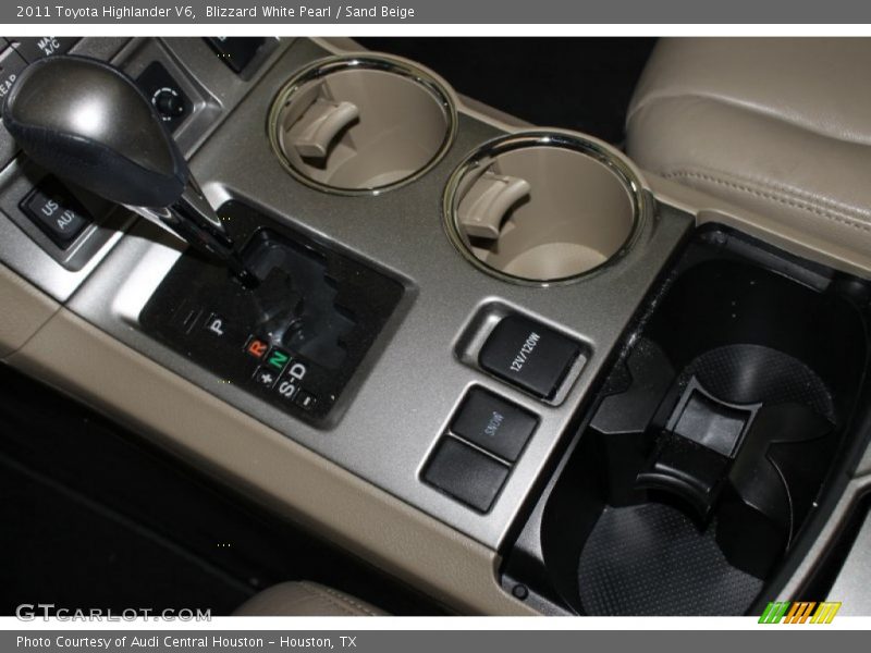 Blizzard White Pearl / Sand Beige 2011 Toyota Highlander V6