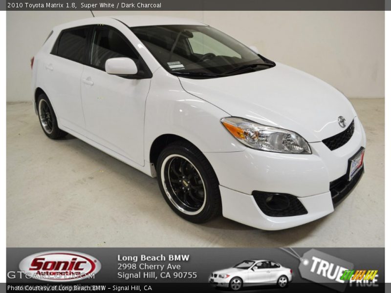 Super White / Dark Charcoal 2010 Toyota Matrix 1.8
