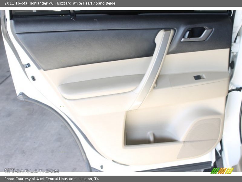 Blizzard White Pearl / Sand Beige 2011 Toyota Highlander V6