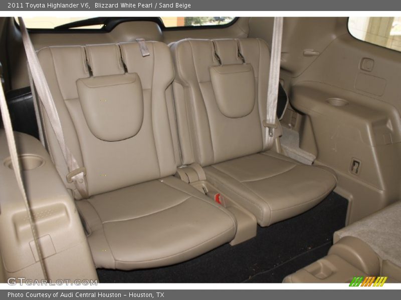 Blizzard White Pearl / Sand Beige 2011 Toyota Highlander V6