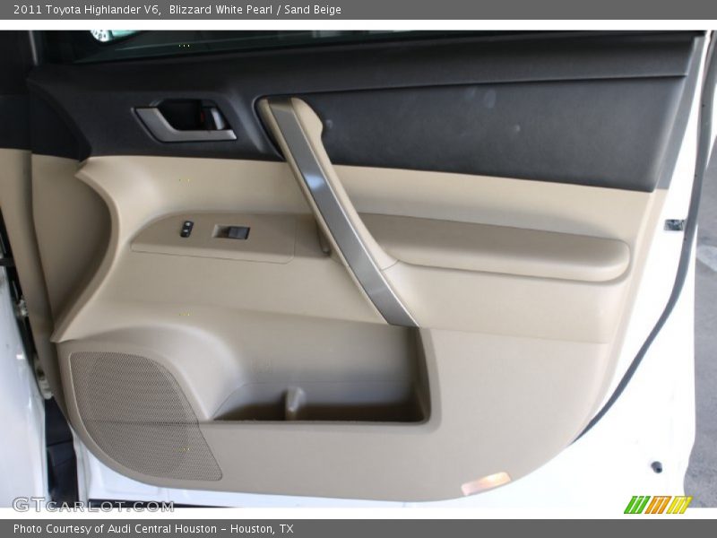 Blizzard White Pearl / Sand Beige 2011 Toyota Highlander V6