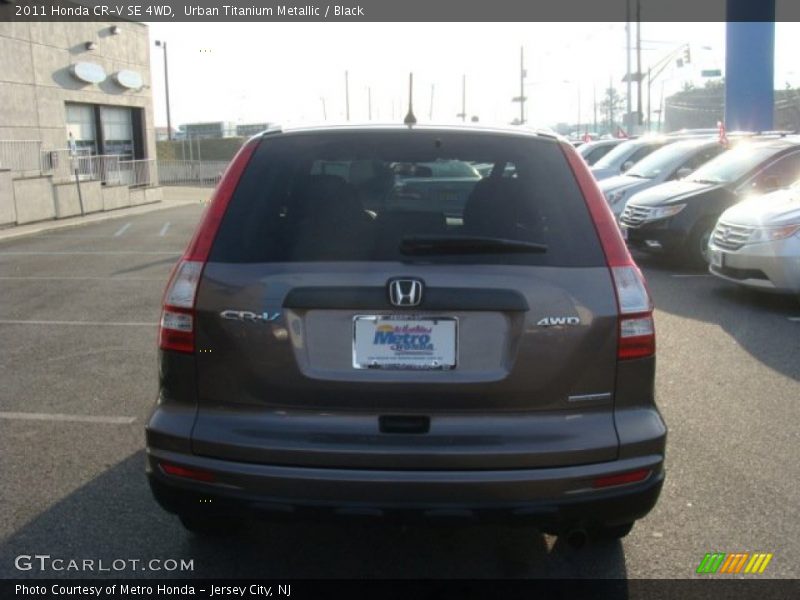 Urban Titanium Metallic / Black 2011 Honda CR-V SE 4WD