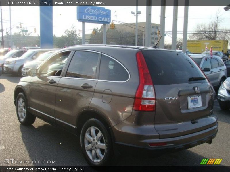 Urban Titanium Metallic / Black 2011 Honda CR-V SE 4WD