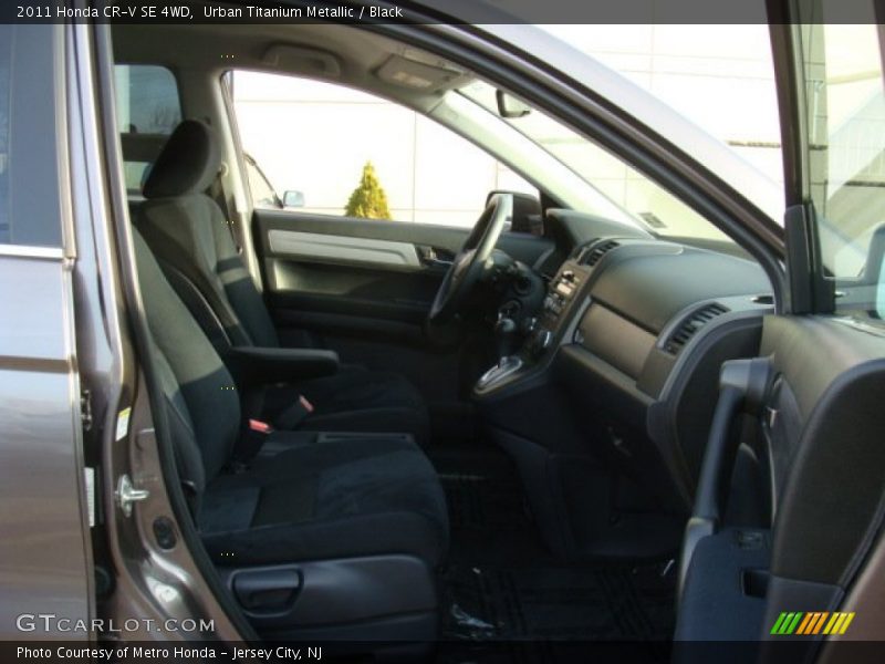 Urban Titanium Metallic / Black 2011 Honda CR-V SE 4WD