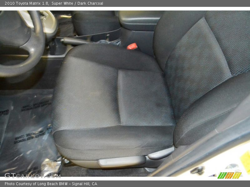 Super White / Dark Charcoal 2010 Toyota Matrix 1.8