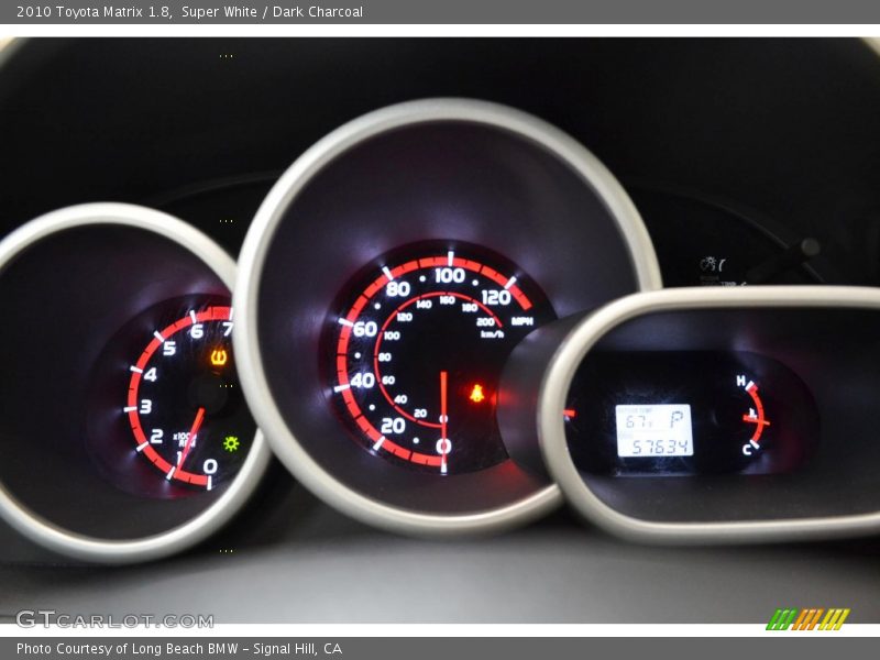 Super White / Dark Charcoal 2010 Toyota Matrix 1.8