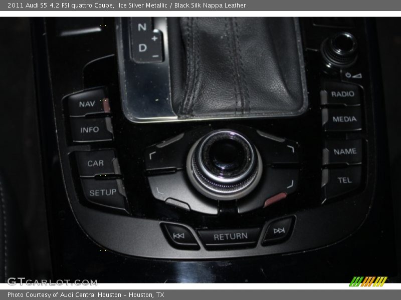 Ice Silver Metallic / Black Silk Nappa Leather 2011 Audi S5 4.2 FSI quattro Coupe