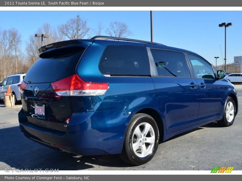 South Pacific Blue Pearl / Bisque 2011 Toyota Sienna LE