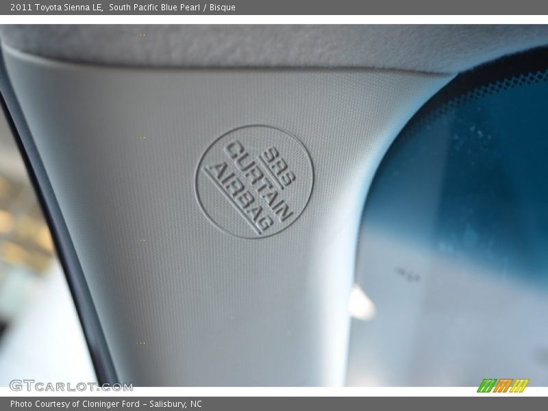 South Pacific Blue Pearl / Bisque 2011 Toyota Sienna LE