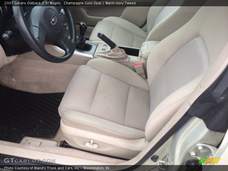 Champagne Gold Opal / Warm Ivory Tweed 2007 Subaru Outback 2.5i Wagon