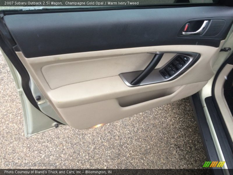 Champagne Gold Opal / Warm Ivory Tweed 2007 Subaru Outback 2.5i Wagon