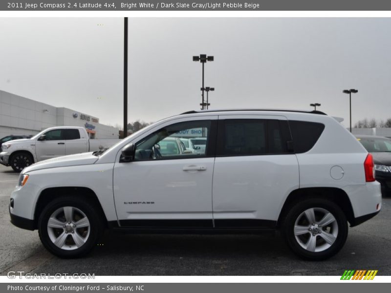 Bright White / Dark Slate Gray/Light Pebble Beige 2011 Jeep Compass 2.4 Latitude 4x4