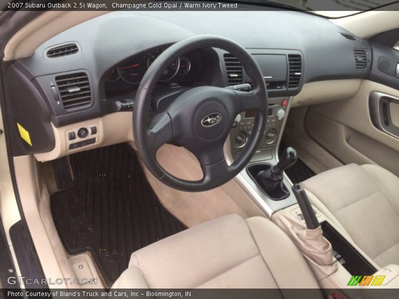 Champagne Gold Opal / Warm Ivory Tweed 2007 Subaru Outback 2.5i Wagon