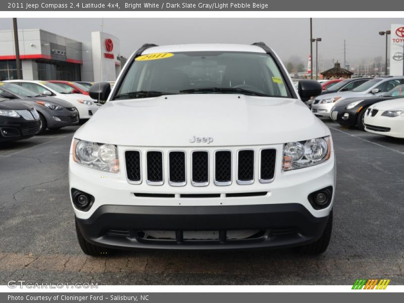 Bright White / Dark Slate Gray/Light Pebble Beige 2011 Jeep Compass 2.4 Latitude 4x4