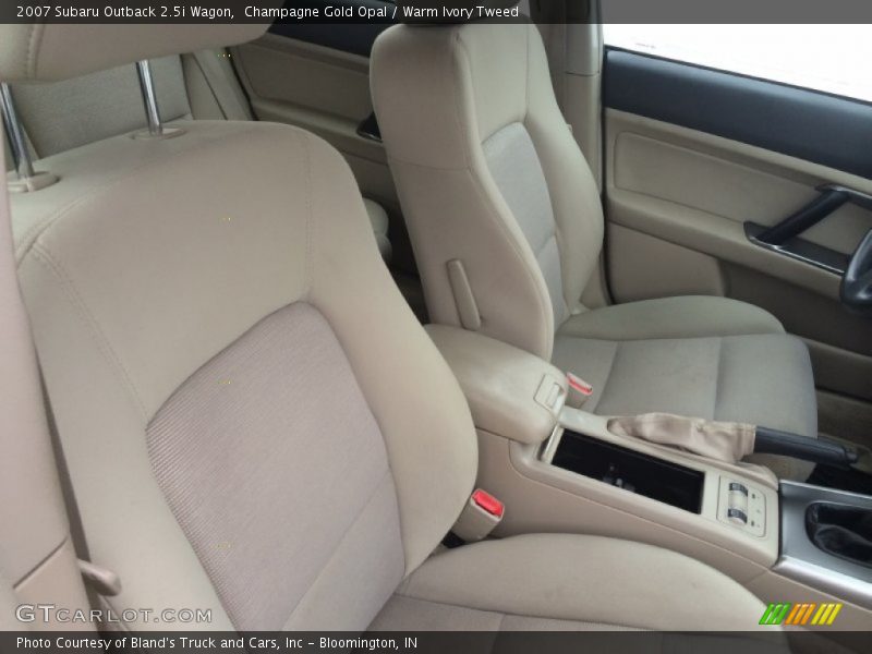 Champagne Gold Opal / Warm Ivory Tweed 2007 Subaru Outback 2.5i Wagon