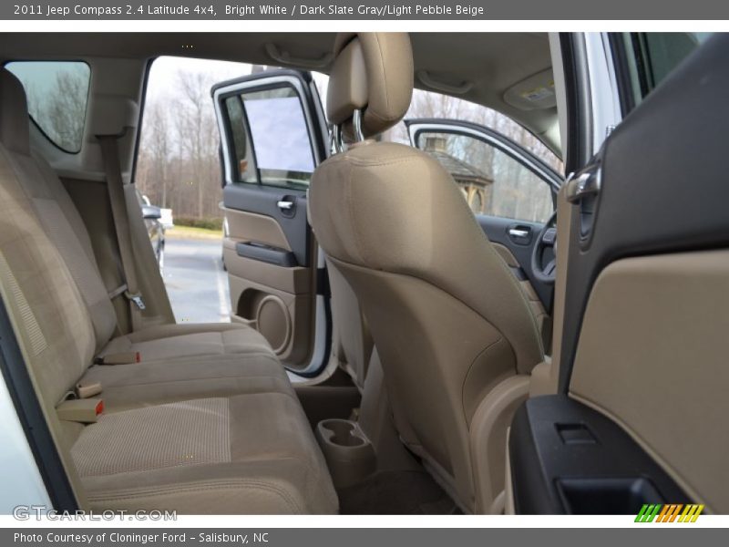 Bright White / Dark Slate Gray/Light Pebble Beige 2011 Jeep Compass 2.4 Latitude 4x4
