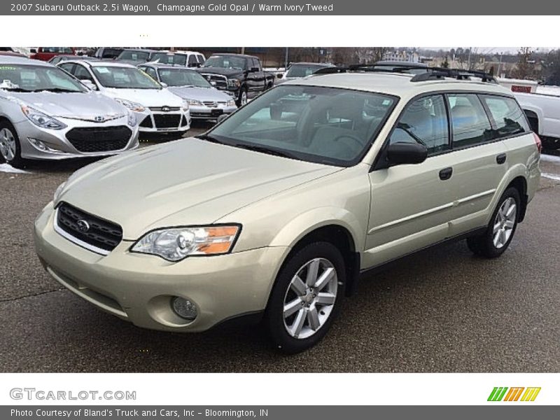 Champagne Gold Opal / Warm Ivory Tweed 2007 Subaru Outback 2.5i Wagon