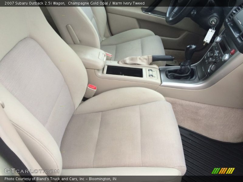Champagne Gold Opal / Warm Ivory Tweed 2007 Subaru Outback 2.5i Wagon