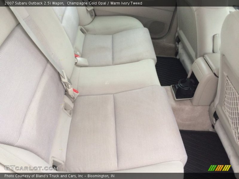 Champagne Gold Opal / Warm Ivory Tweed 2007 Subaru Outback 2.5i Wagon