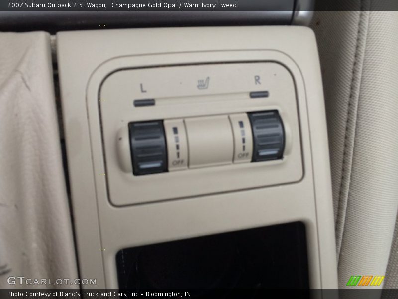 Champagne Gold Opal / Warm Ivory Tweed 2007 Subaru Outback 2.5i Wagon