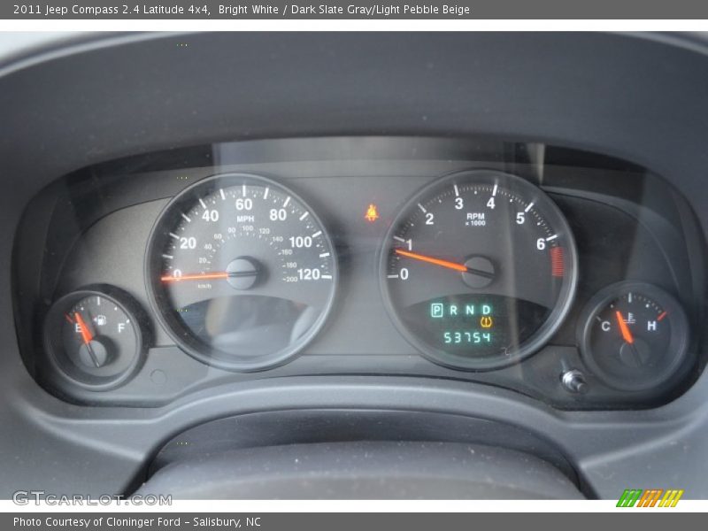 Bright White / Dark Slate Gray/Light Pebble Beige 2011 Jeep Compass 2.4 Latitude 4x4