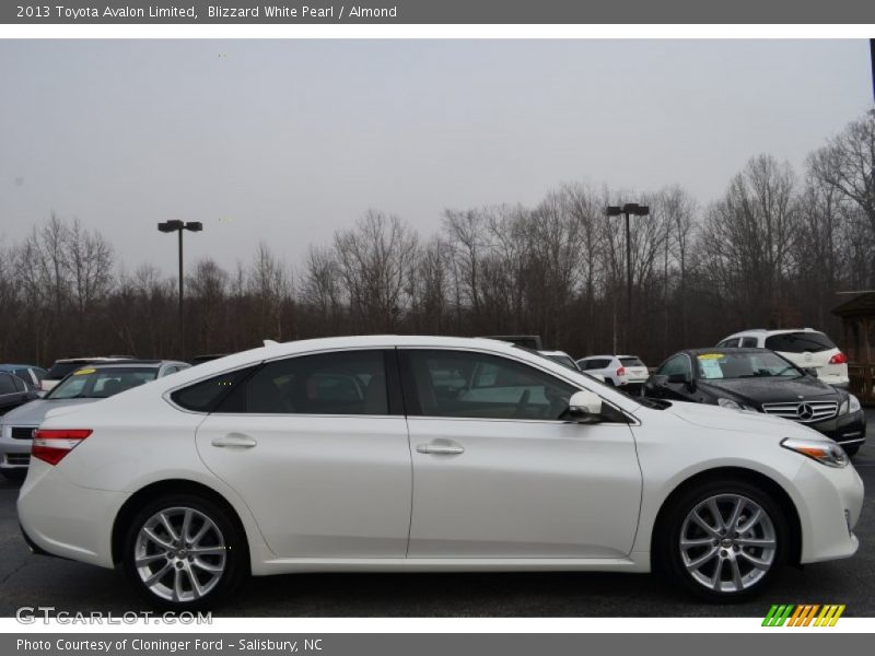 Blizzard White Pearl / Almond 2013 Toyota Avalon Limited