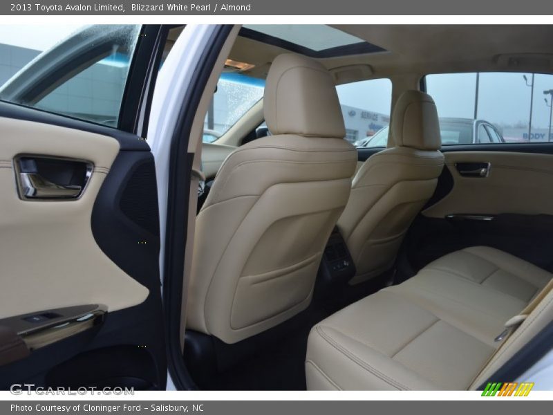Blizzard White Pearl / Almond 2013 Toyota Avalon Limited