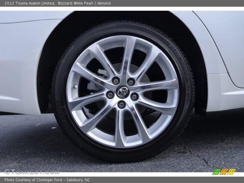 Blizzard White Pearl / Almond 2013 Toyota Avalon Limited