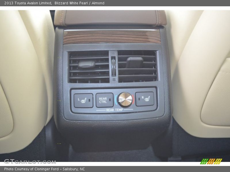 Blizzard White Pearl / Almond 2013 Toyota Avalon Limited