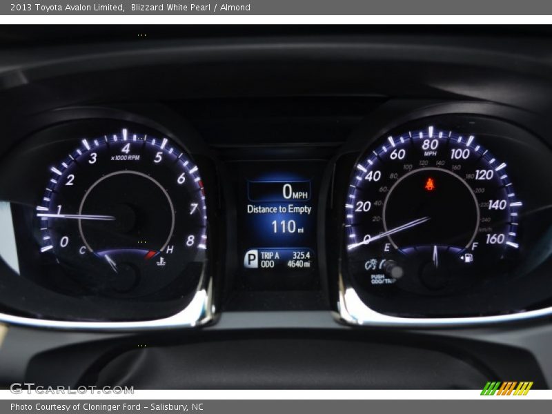 Blizzard White Pearl / Almond 2013 Toyota Avalon Limited