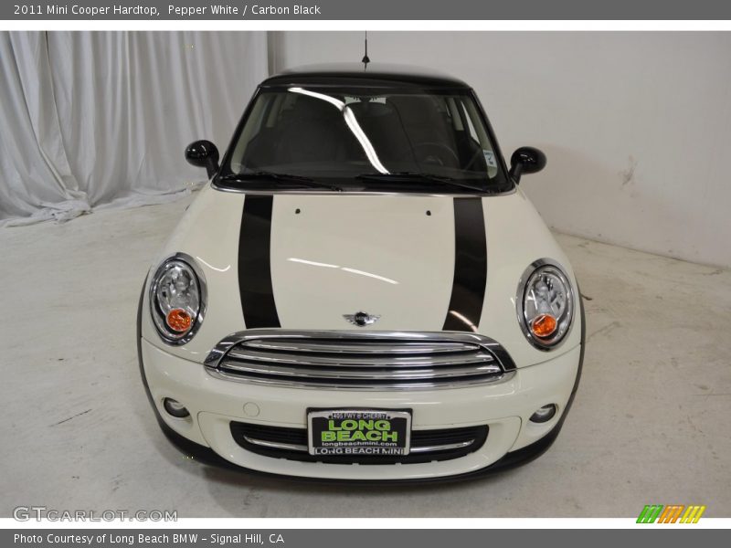 Pepper White / Carbon Black 2011 Mini Cooper Hardtop