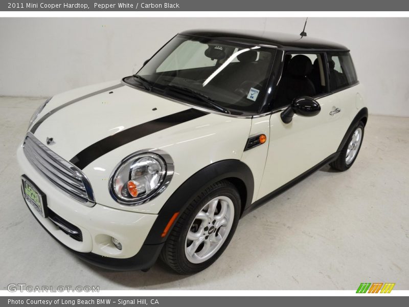 Pepper White / Carbon Black 2011 Mini Cooper Hardtop