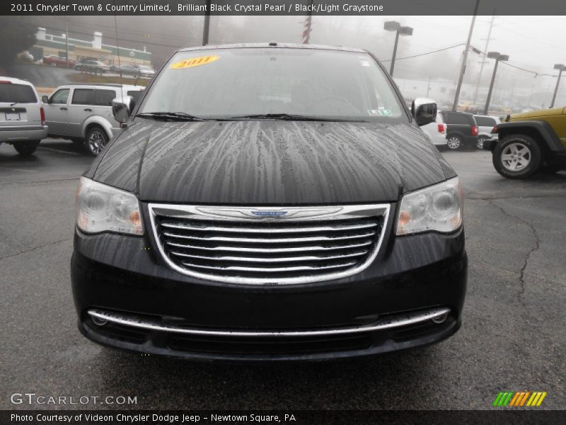 Brilliant Black Crystal Pearl / Black/Light Graystone 2011 Chrysler Town & Country Limited