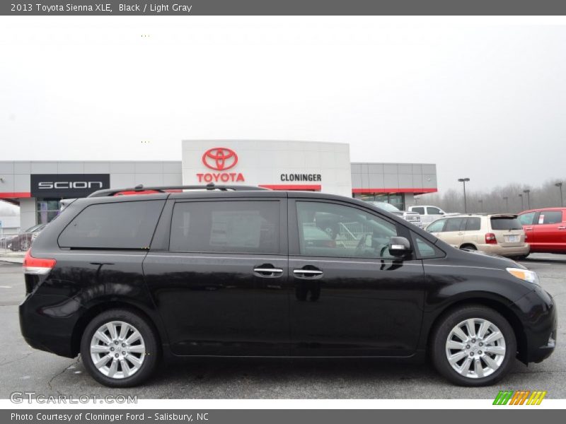 Black / Light Gray 2013 Toyota Sienna XLE