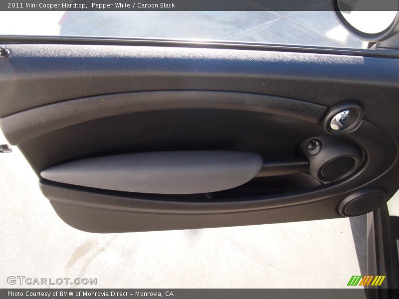 Pepper White / Carbon Black 2011 Mini Cooper Hardtop