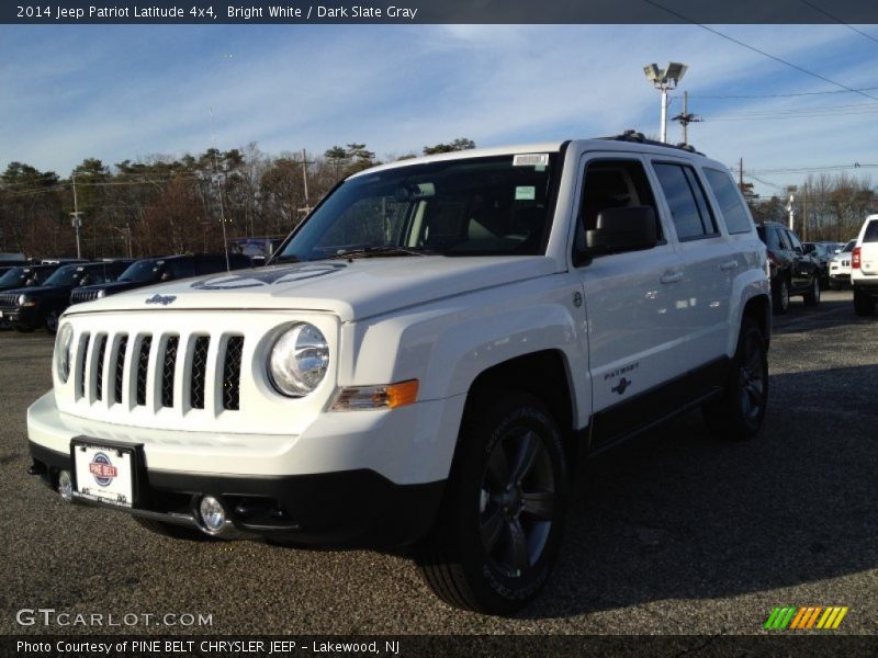 Bright White / Dark Slate Gray 2014 Jeep Patriot Latitude 4x4