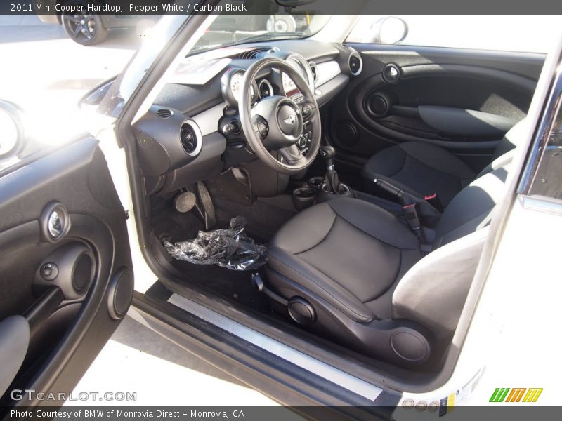 Pepper White / Carbon Black 2011 Mini Cooper Hardtop