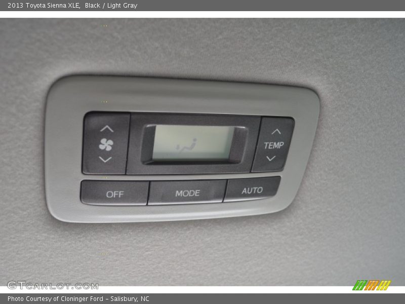 Black / Light Gray 2013 Toyota Sienna XLE
