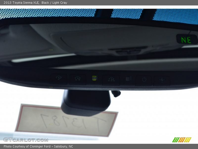 Black / Light Gray 2013 Toyota Sienna XLE