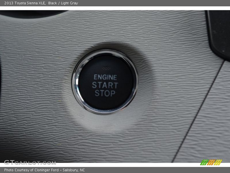 Black / Light Gray 2013 Toyota Sienna XLE