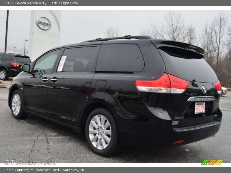 Black / Light Gray 2013 Toyota Sienna XLE