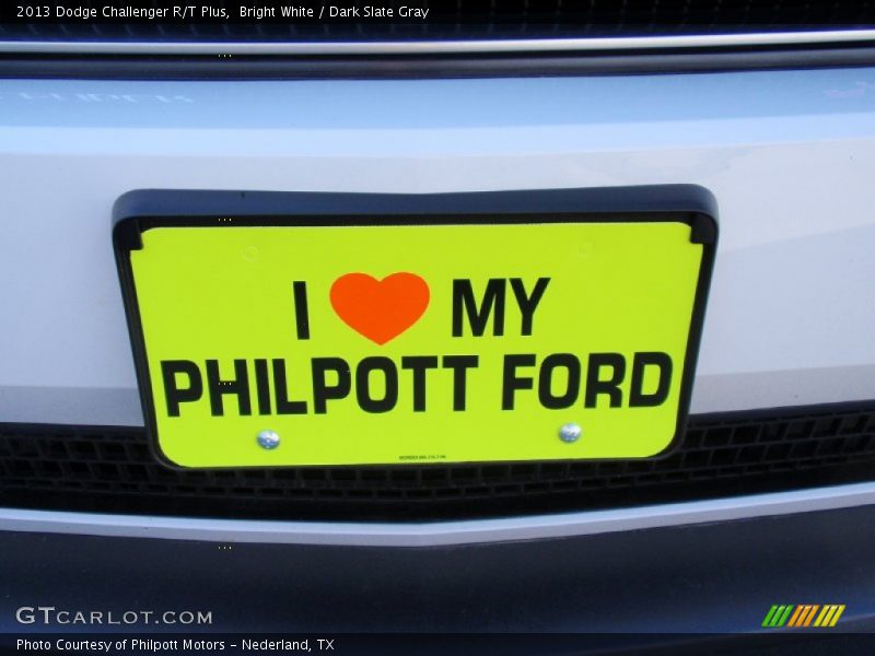 Bright White / Dark Slate Gray 2013 Dodge Challenger R/T Plus