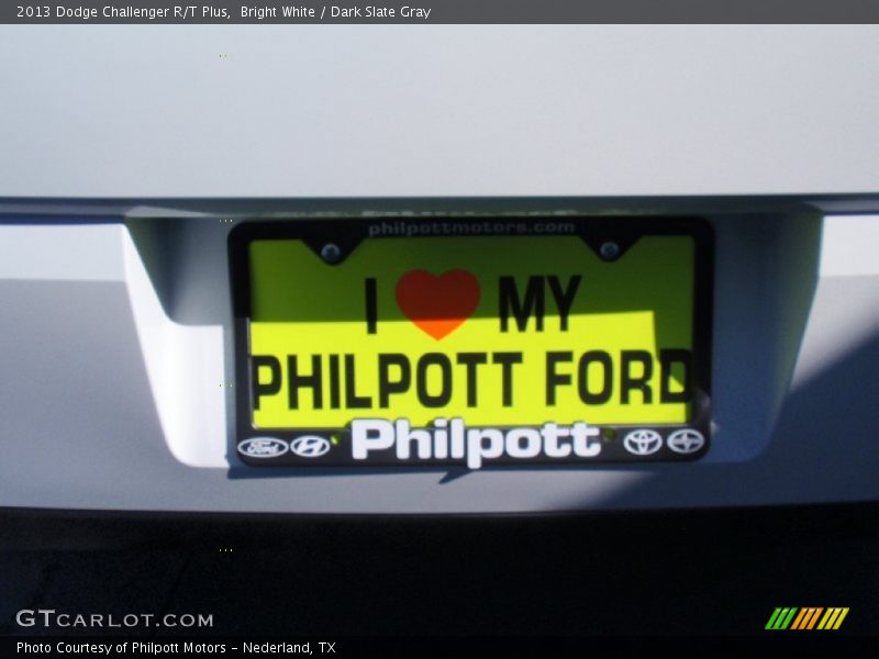 Bright White / Dark Slate Gray 2013 Dodge Challenger R/T Plus